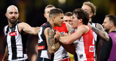 AFL: Swans hold top spot in a thriller that knocks Pies out of finals race