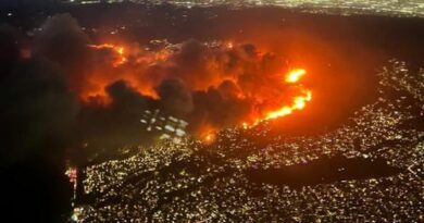 Devastation laid bare as dangerous LA winds roar again